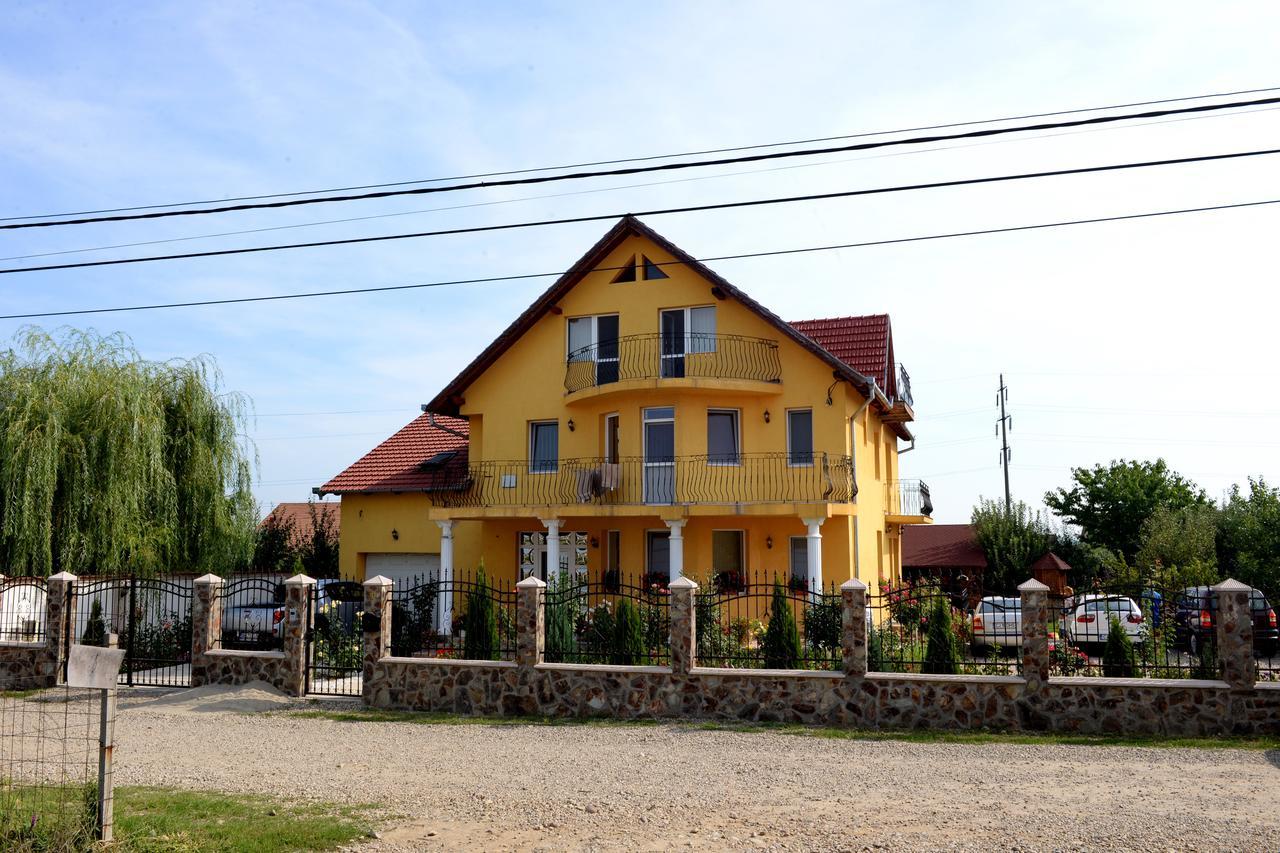 Casa Flora Hotel Sinmartin  Ngoại thất bức ảnh
